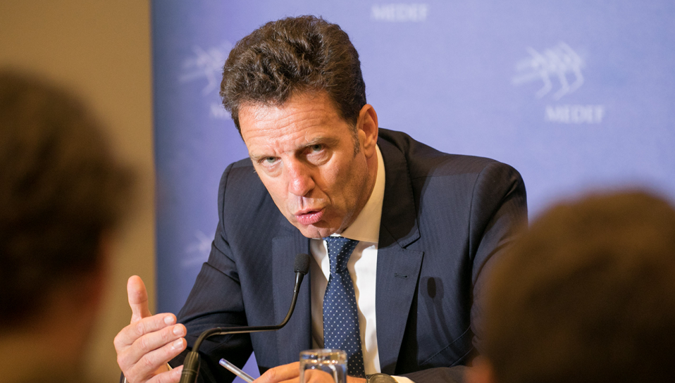 Geoffroy Roux de Bézieux Geoffroy Roux de Bézieux au Figaro : « L'effort doit être collectif »